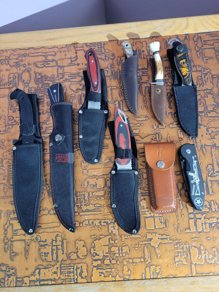 Hunting And Hobby Knives #2 - image 1 of 4
