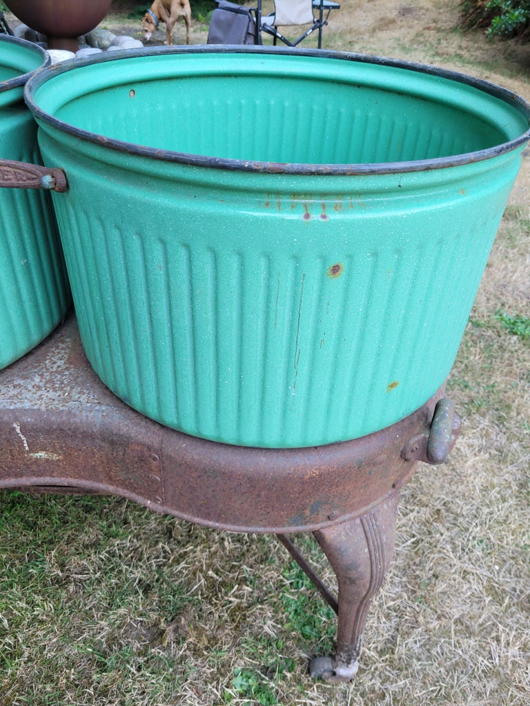 Old Dexter Double Wash Tub - image 5 of 10