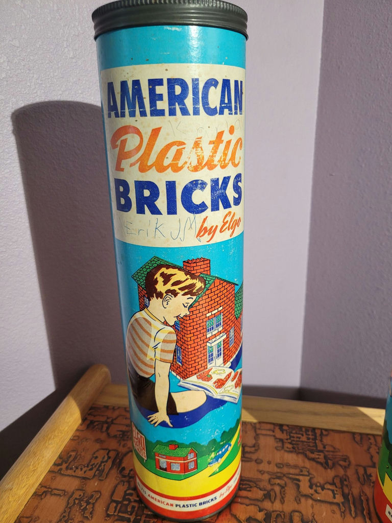 American Plastic Bricks #1 - image 2 of 8