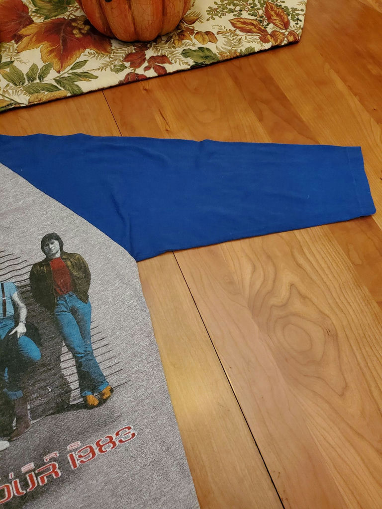 Journey World Tour Shirt SIZE SMALL - image 2 of 9