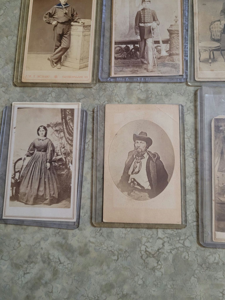 Ephemera Lot 6 - image 4 of 10