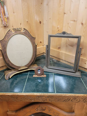 Vintage Decorative Picture Frames - Image 1 of 7