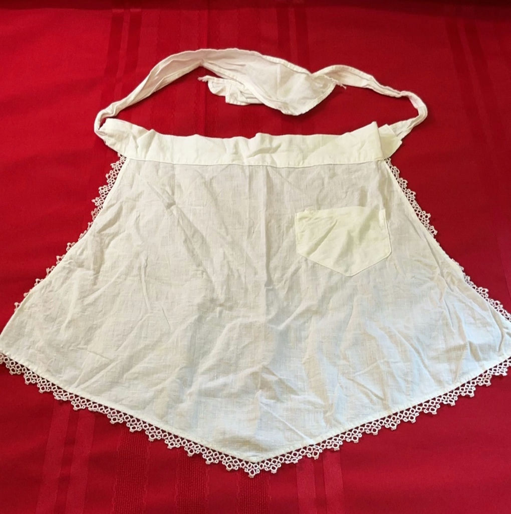 Vintage Children's Clothing and Decorative Items - image 4 of 7