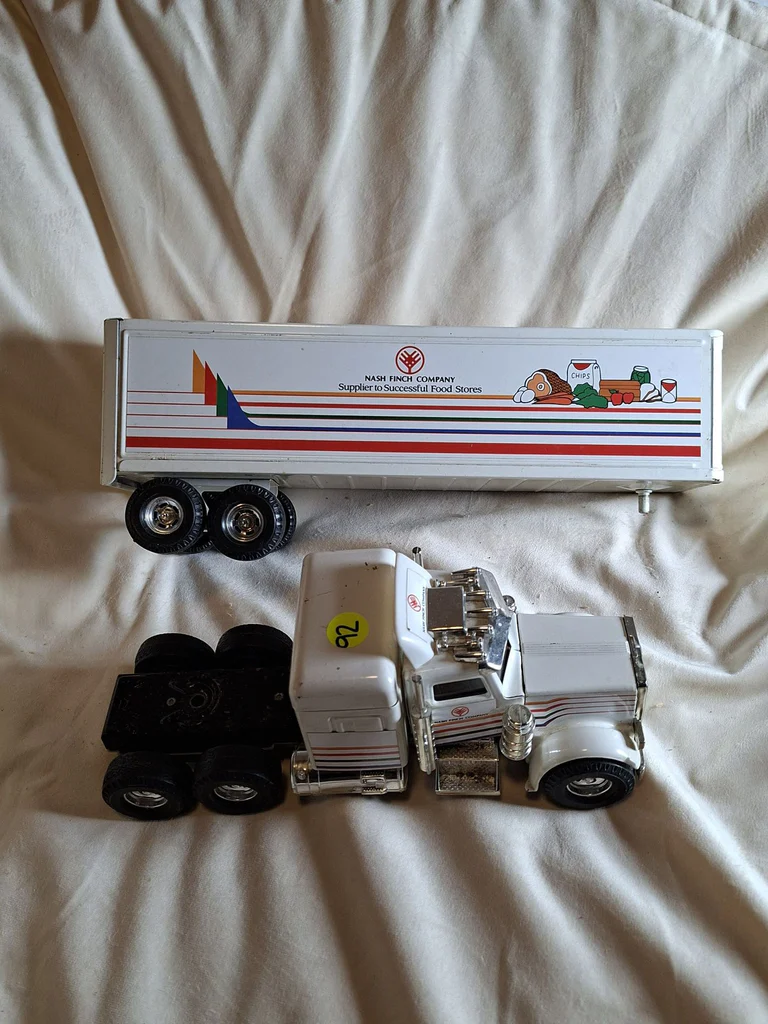 VINTAGE ERTL Nash Finch Company Toy Semi Truck and Trailer, METAL - image 2 of 11