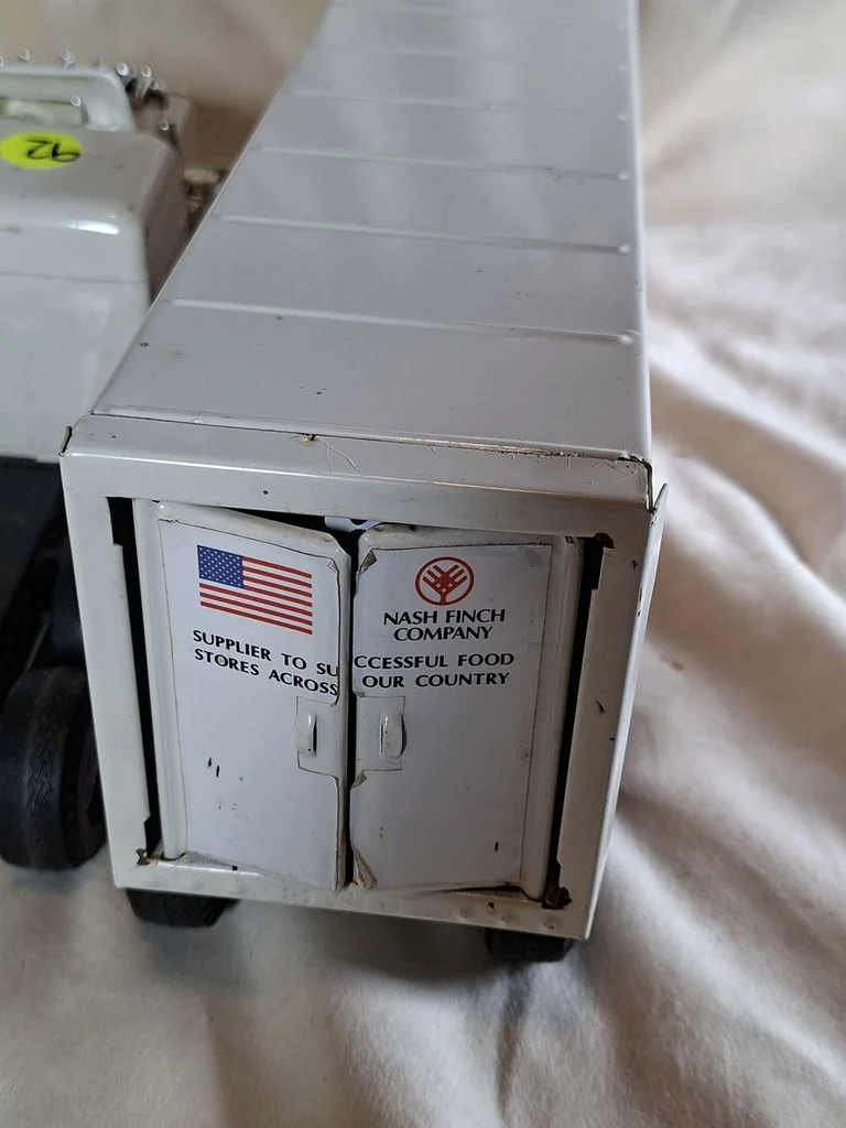 VINTAGE ERTL Nash Finch Company Toy Semi Truck and Trailer, METAL - image 7 of 11