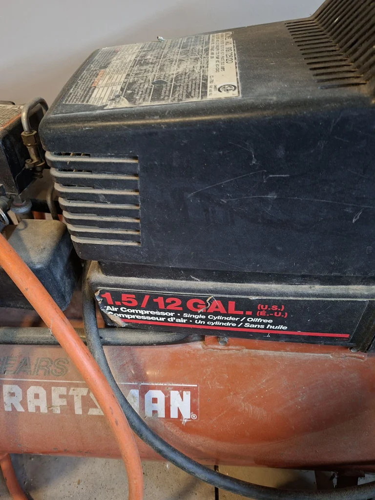 Craftsman 1.5 HP 12 Gallon Air Compressor - image 2 of 6
