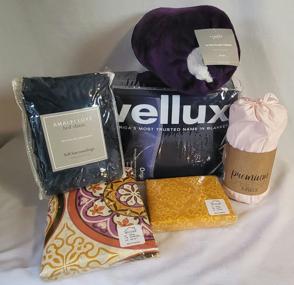 Lot of 6 New Sheets,Blankets & Curtains - image 1 of 6