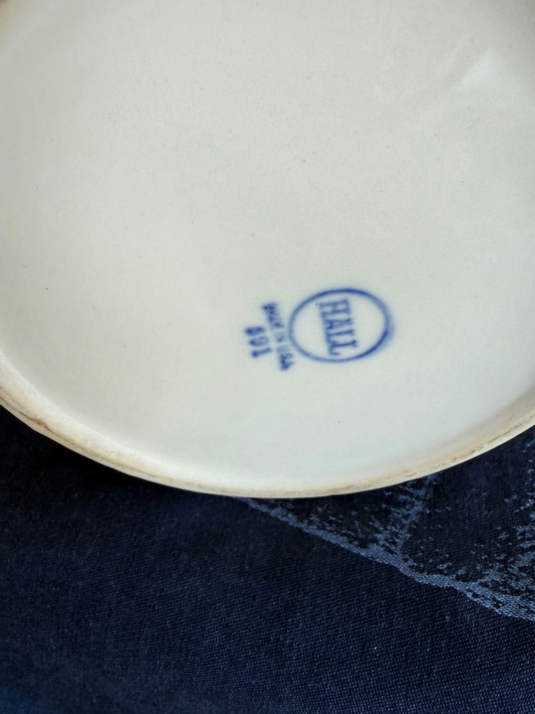 White ceramic kitchenware set: pitcher, creamer, bowl - image 3 of 4