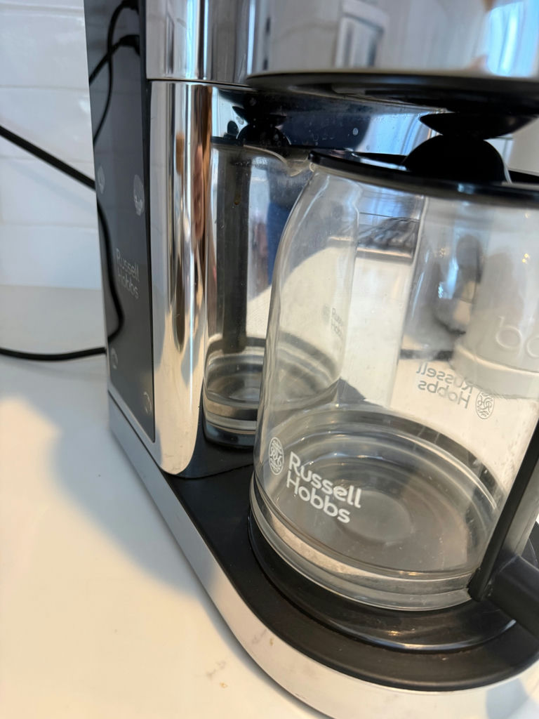 Russell Hobbs drip coffee maker with glass carafe - image 3 of 3