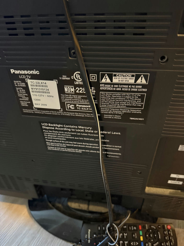 Panasonic 32-inch LCD TV with stand - image 2 of 2