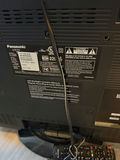 Panasonic 32-inch LCD TV with stand - thumbnail 2 of 2