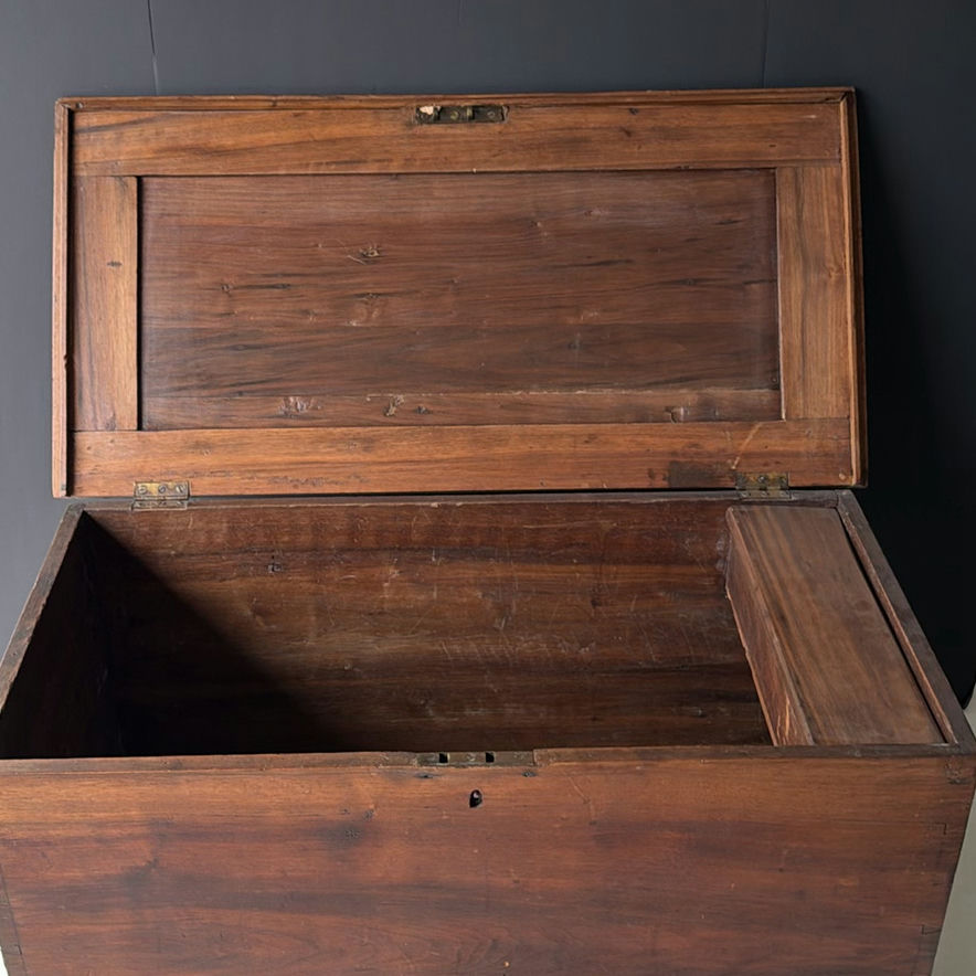 Wooden storage chest with hinged lid - image 4 of 9