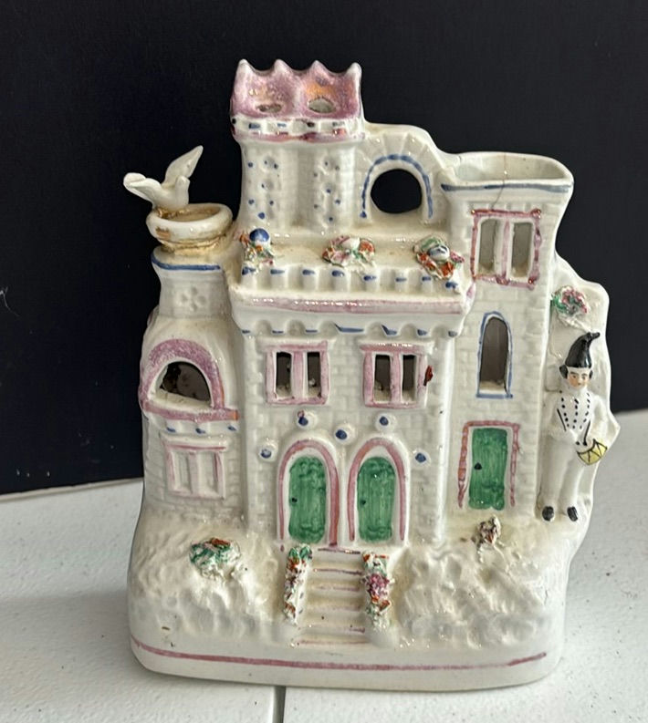 Assorted Decorative Ceramics and Home Decor Items - image 7 of 11