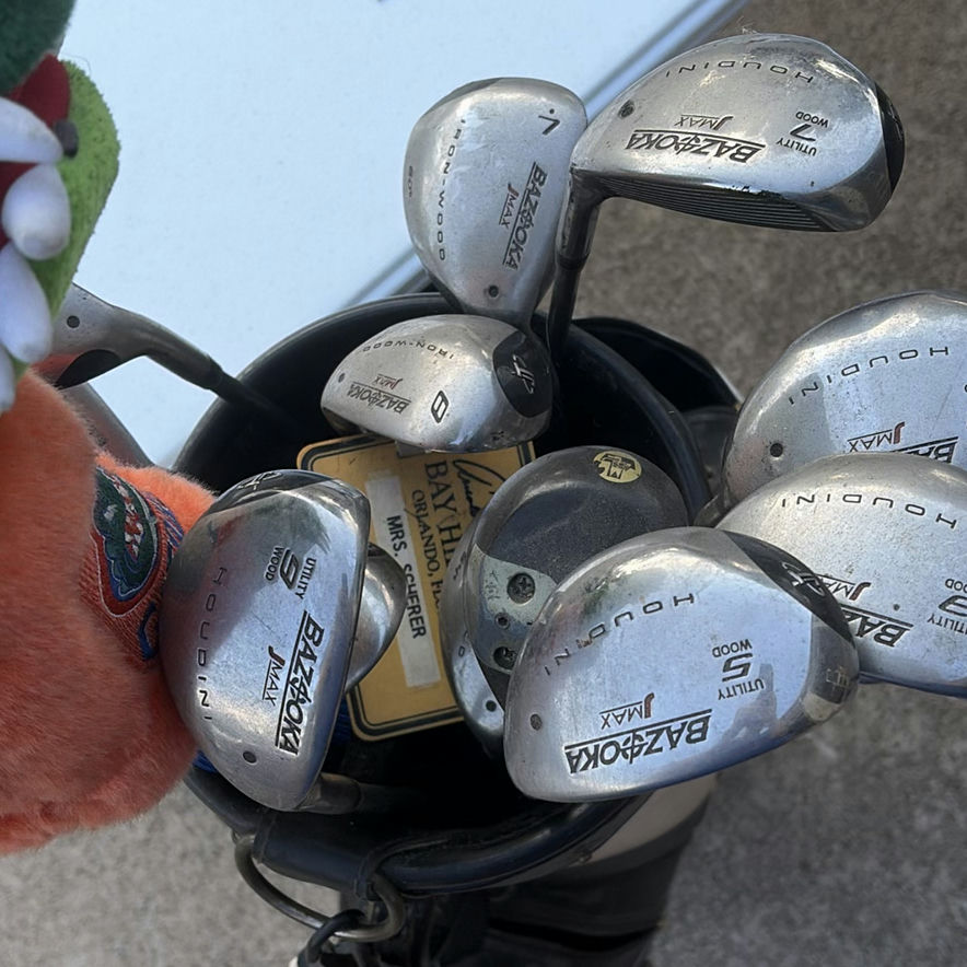 Golf bag with clubs and assorted accessories - image 11 of 12
