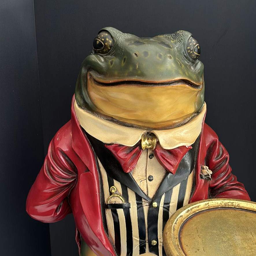 Frog Butler Figurine with Serving Tray - image 3 of 6