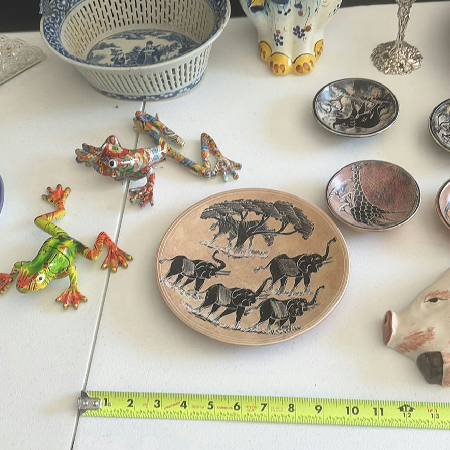 Assorted decorative ceramics, glassware, and wooden containers - image 12 of 19