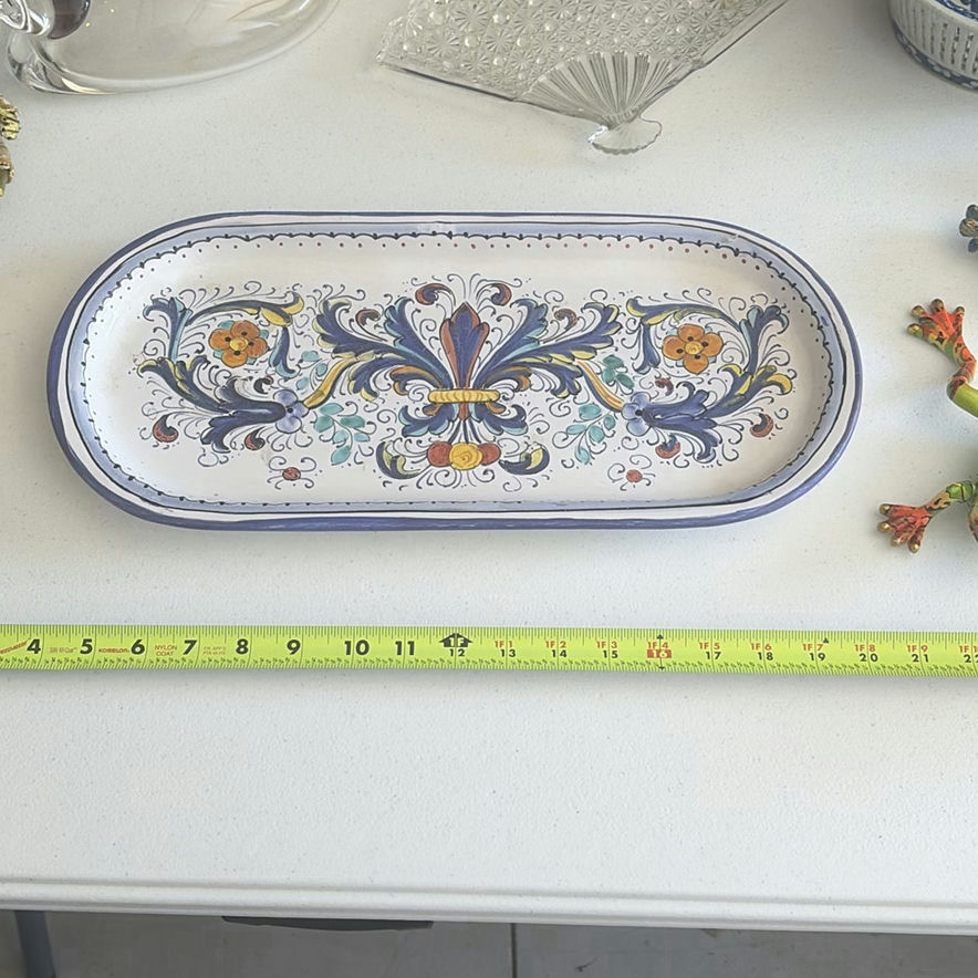 Assorted decorative ceramics, glassware, and wooden containers - image 11 of 19