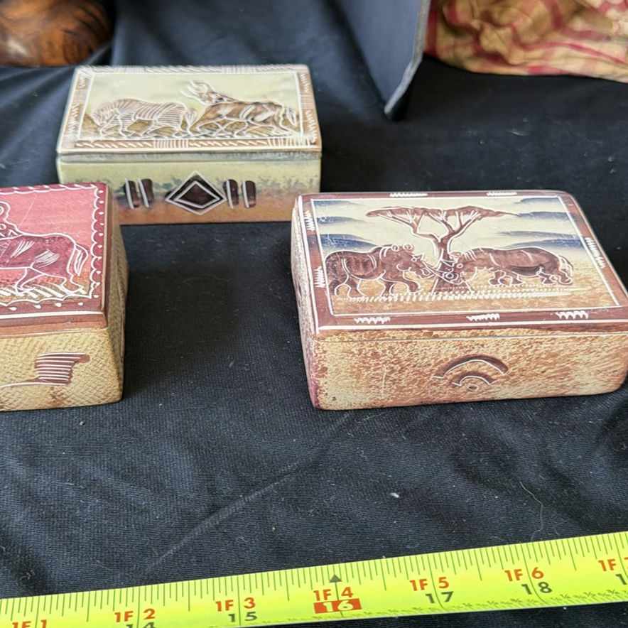 Carved wooden animal boxes and a monkey figurine - image 9 of 9