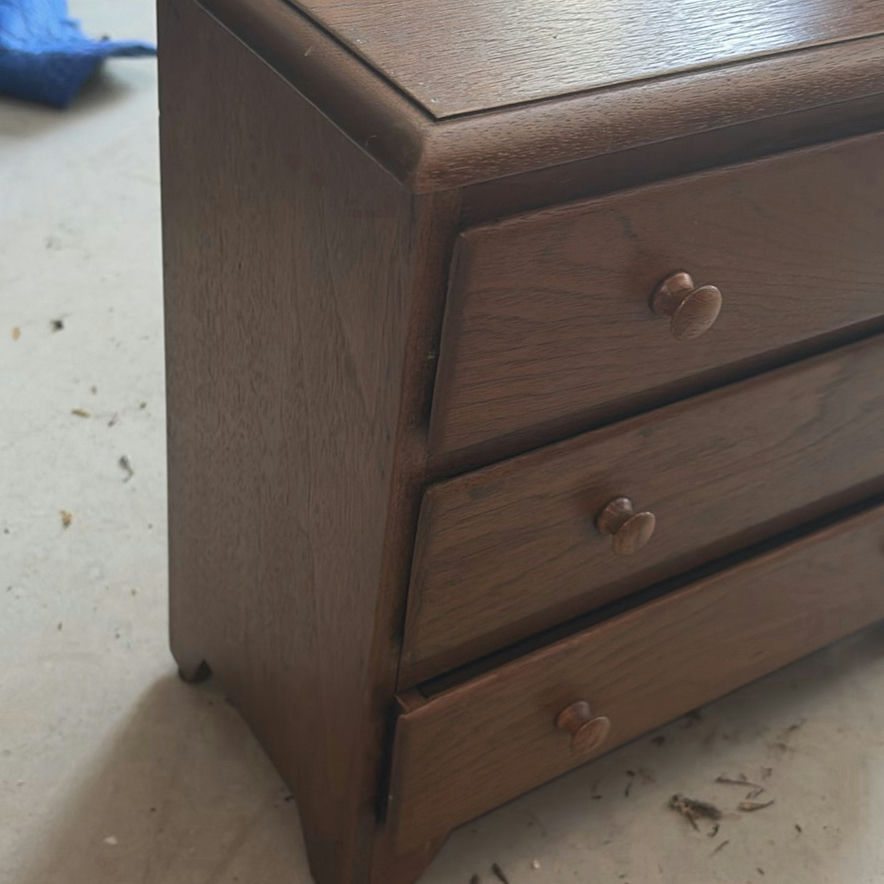 Wooden three-drawer dresser - image 3 of 5
