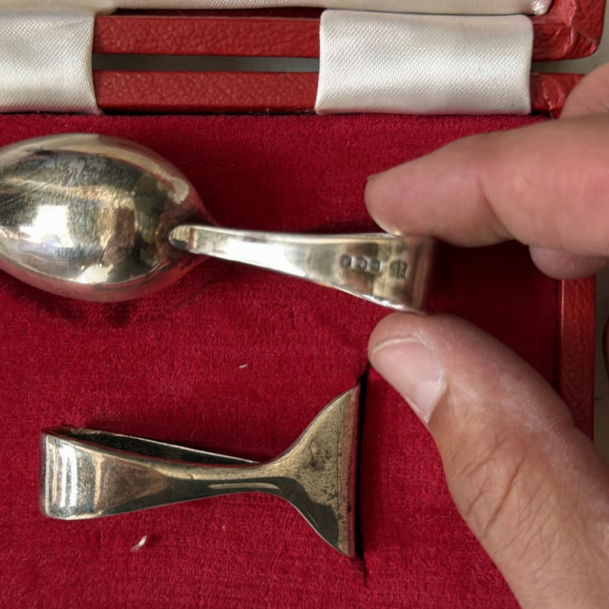 Cooper Brothers Sheffield Sterling silverware set baby spoon and pusher(40 grams) in red presentation box - image 3 of 5