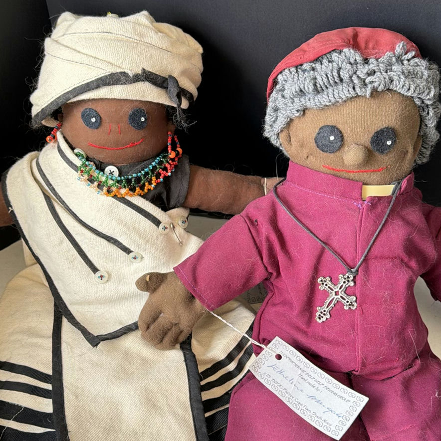 Cloth dolls, wooden folk-art figures, and a glitter globe - image 7 of 8