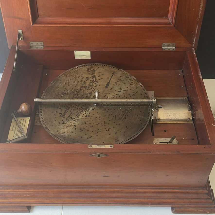 Stella mechanical disc music player in wooden cabinet - image 3 of 12