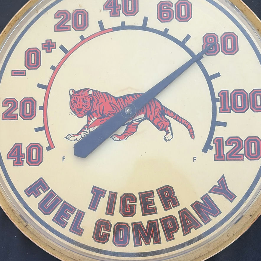 Round Tiger Fuel Company Advertising Gauge Sign - image 3 of 4