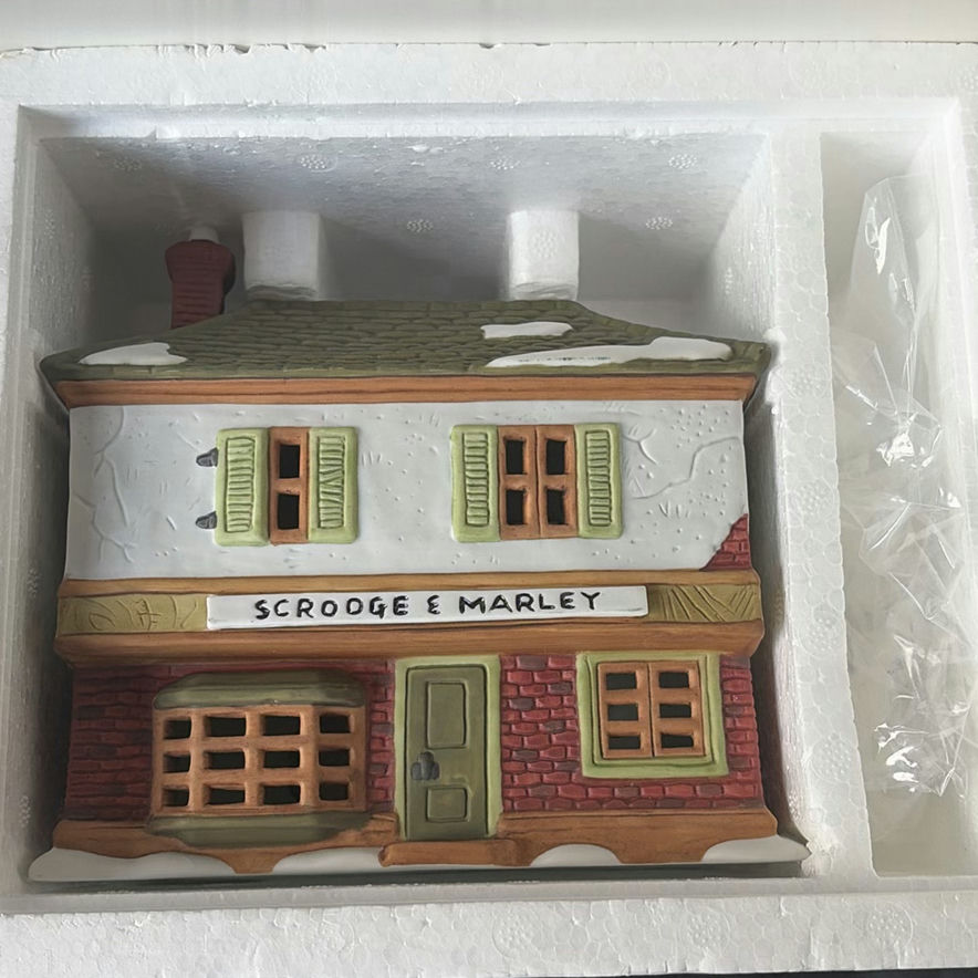 Heritage Village Collection porcelain miniature houses - image 5 of 9