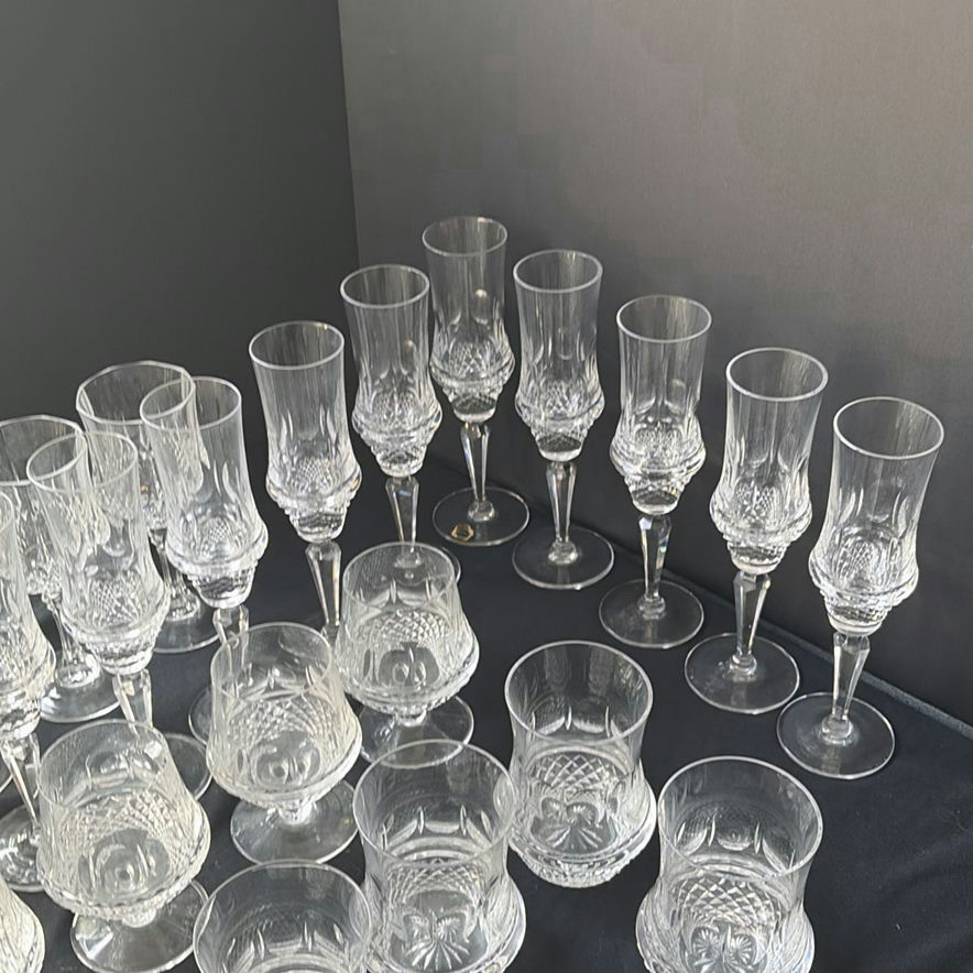 Crystal glassware collection with champagne flutes and tumblers - image 4 of 6