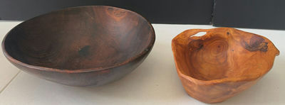 Pair of wooden bowls - Image 1 of 6