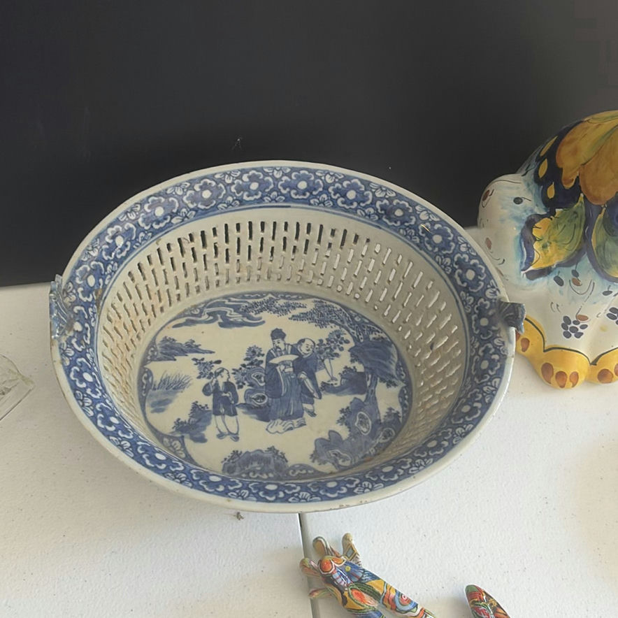 Assorted decorative ceramics, glassware, and wooden containers - image 9 of 19
