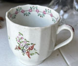 Assorted decorative glassware, jewelry, textiles, and accessories - thumbnail 6 of 10