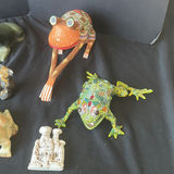 Frog Figurines and Crystal Specimens Collection - thumbnail 11 of 11