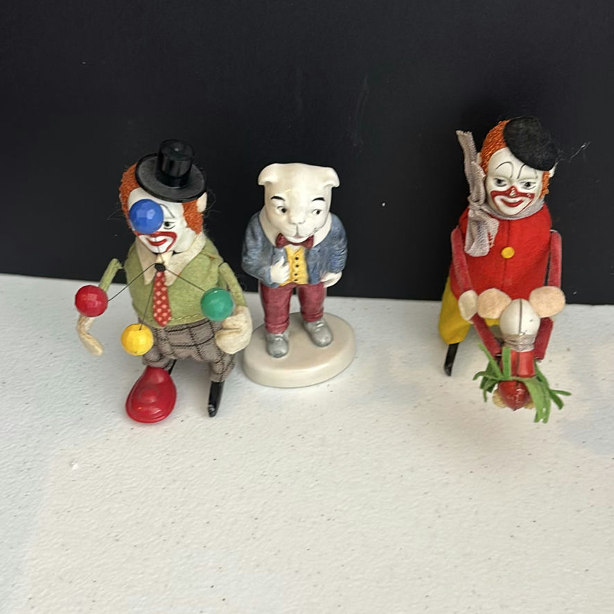 Assorted International Dolls, Masks, Figurines, and Decorative Items - image 3 of 8