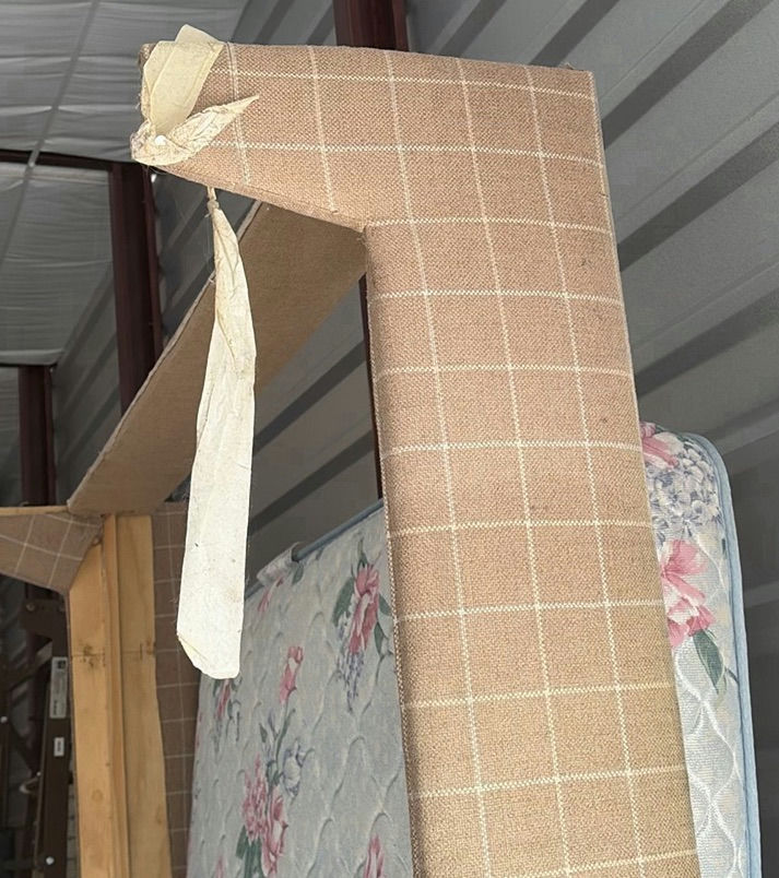 Floral quilted mattress with wrapped wooden frame - image 3 of 9