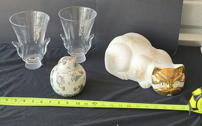 Glass hurricane vases, a floral porcelain ginger jar, and a gold-faced cat sculpture - Image 1 of 6