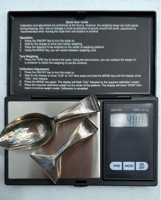 Cooper Brothers Sheffield Sterling silverware set baby spoon and pusher(40 grams) in red presentation box - Image 1 of 5