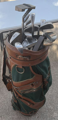 Golf bag with irons, wedges, and putter - Image 1 of 8