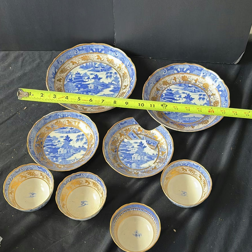 Blue and white porcelain bowls and plates with gold trim - image 7 of 7