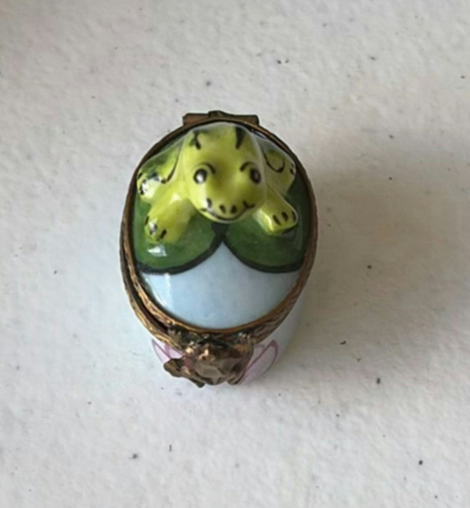Assorted Ceramic Figurines and Vases - image 5 of 10