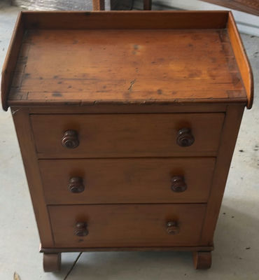 Wooden three-drawer chest with tray-style top - Image 1 of 5