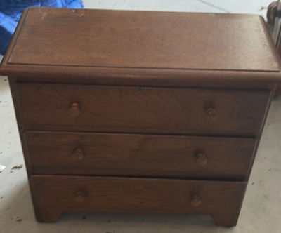 Wooden three-drawer dresser - Image 1 of 5