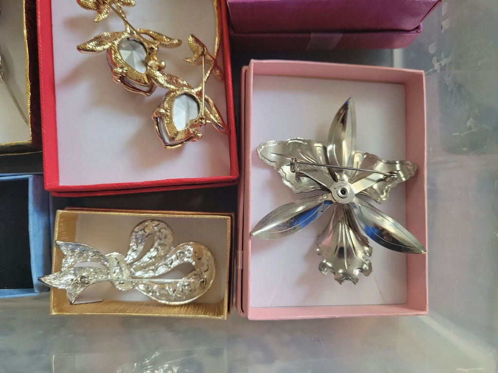 Assorted Brooches and Pins - image 17 of 18