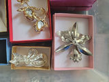 Assorted Brooches and Pins - thumbnail 17 of 18