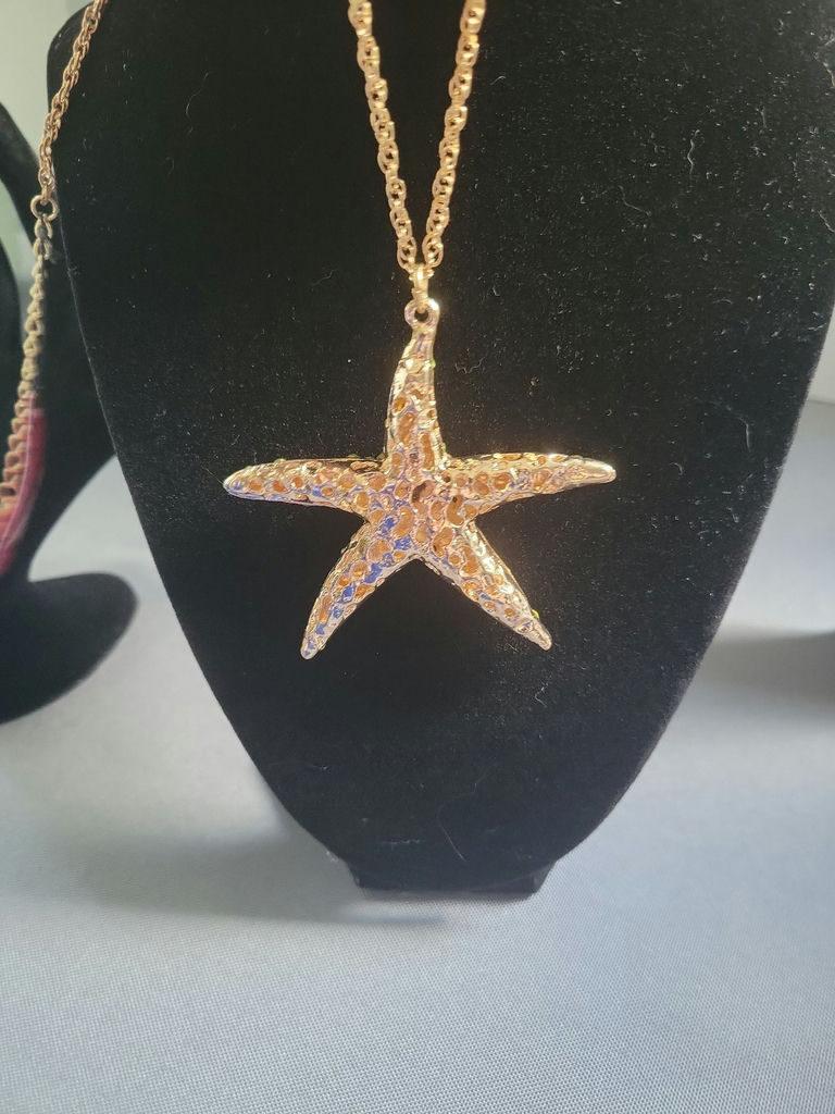 Betsy Johnson starfish and panda-themed necklace - image 3 of 5