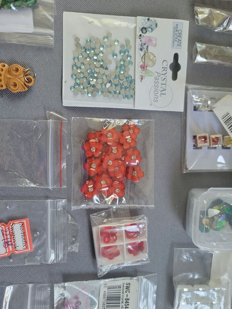 Assorted Swarovski crystals and jewelry components - image 7 of 10