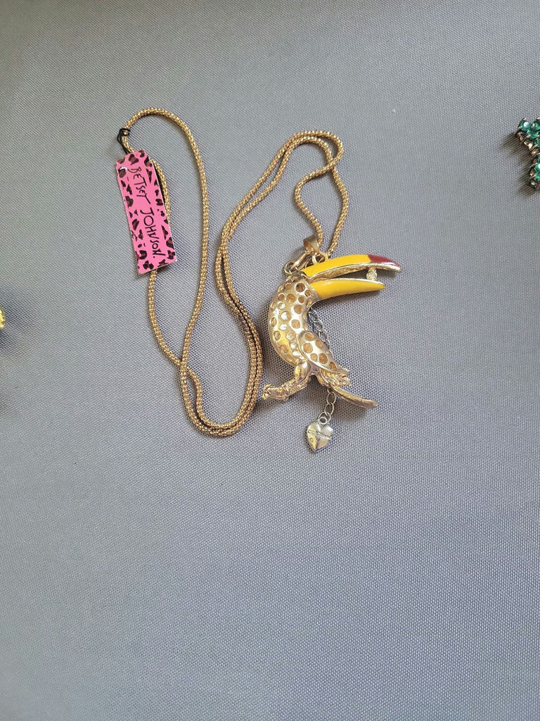 Betsy Johnson assorted jewelry pins and pendants - image 5 of 10