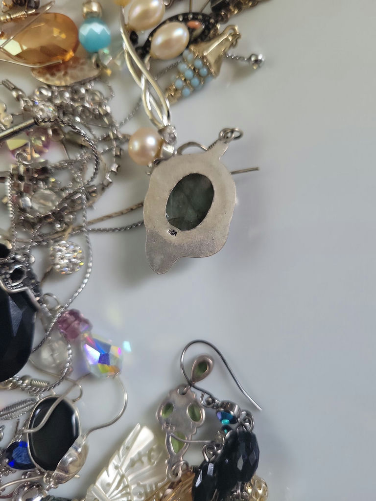 Mixed Costume Jewelry Lot - image 4 of 19