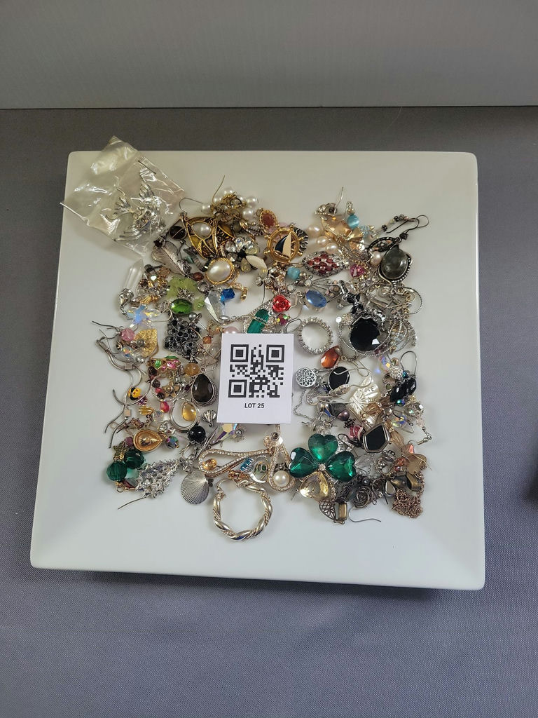 Mixed Costume Jewelry Lot - image 1 of 19