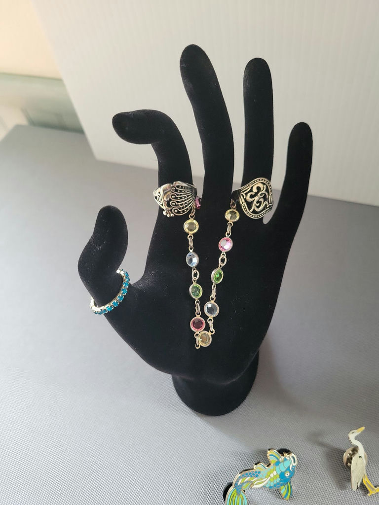 Assorted sea-themed jewelry collection - image 13 of 20